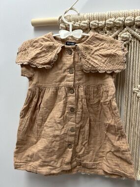 Tan dainty dress Kiabi